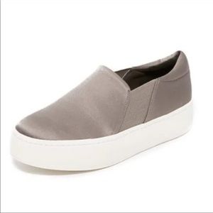 Vince Warren Women's Size 9M Shoes Silver Gray Velvet Low Top Platform Sneakers